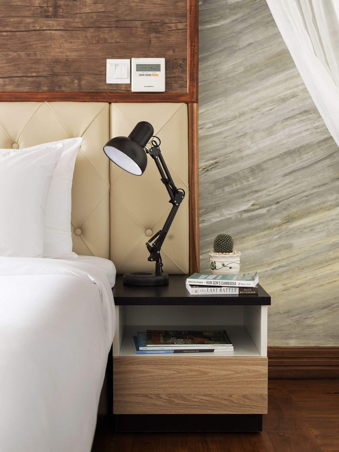 Lcs Hotel & Apartment Phnom Penh Ngoại thất bức ảnh