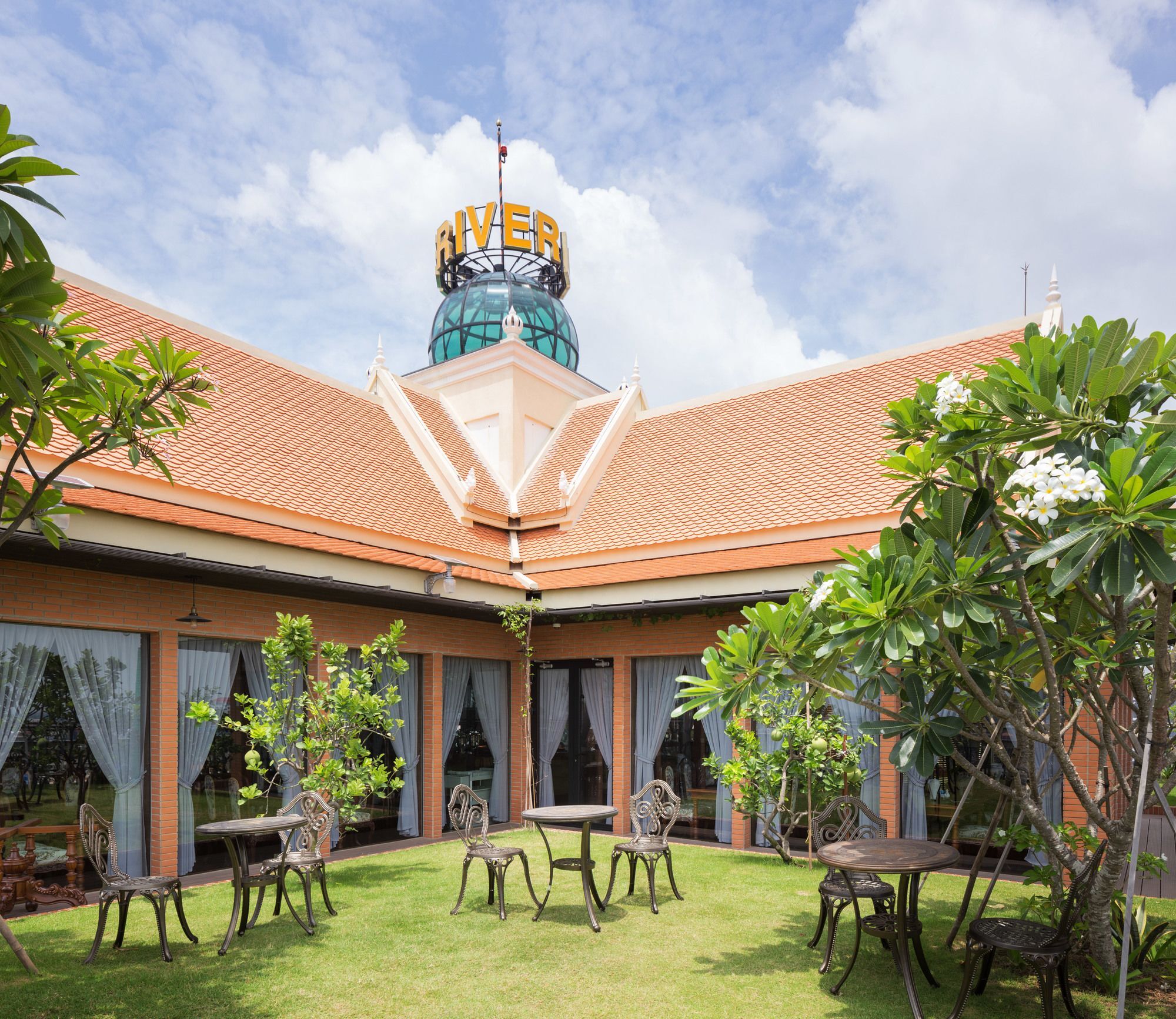 Lcs Hotel & Apartment Phnom Penh Ngoại thất bức ảnh