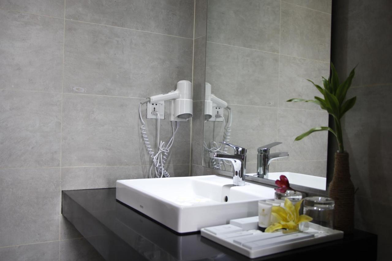 Lcs Hotel & Apartment Phnom Penh Ngoại thất bức ảnh
